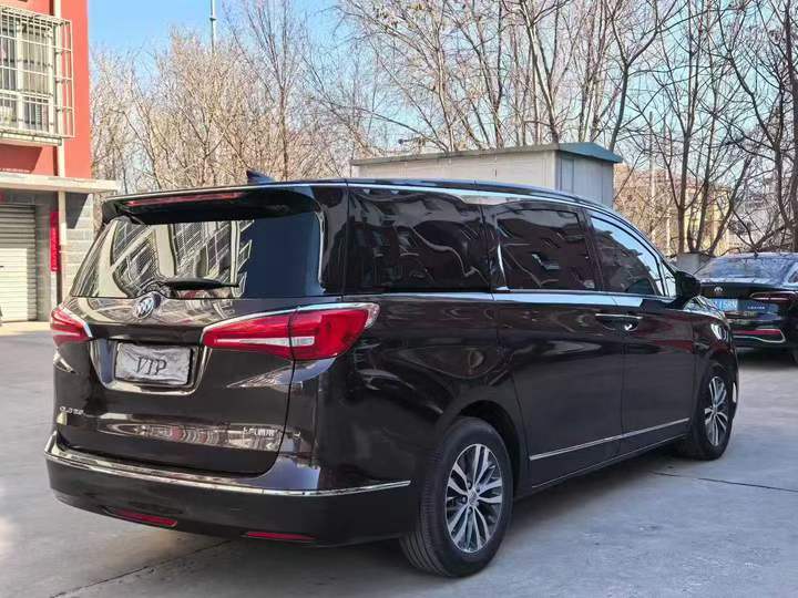 邢台21年别克GL88