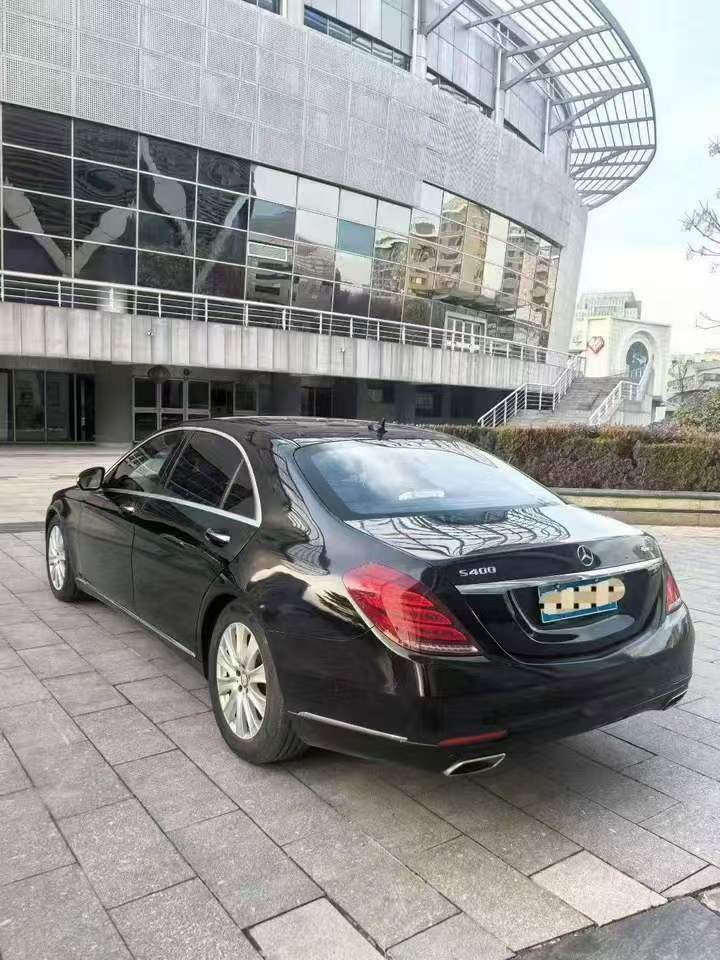 金华16年奔驰S8