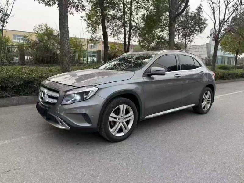 张家界16年奔驰GLA3