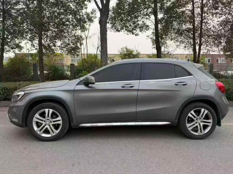 张家界16年奔驰GLA8