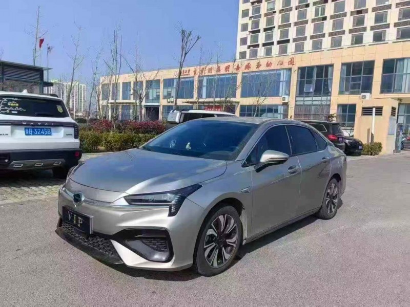 济宁22年传祺埃安S2