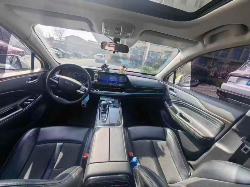 济宁22年传祺埃安S4