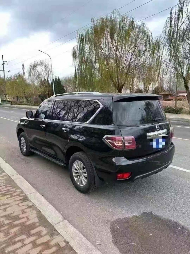 东营19年日产途乐7