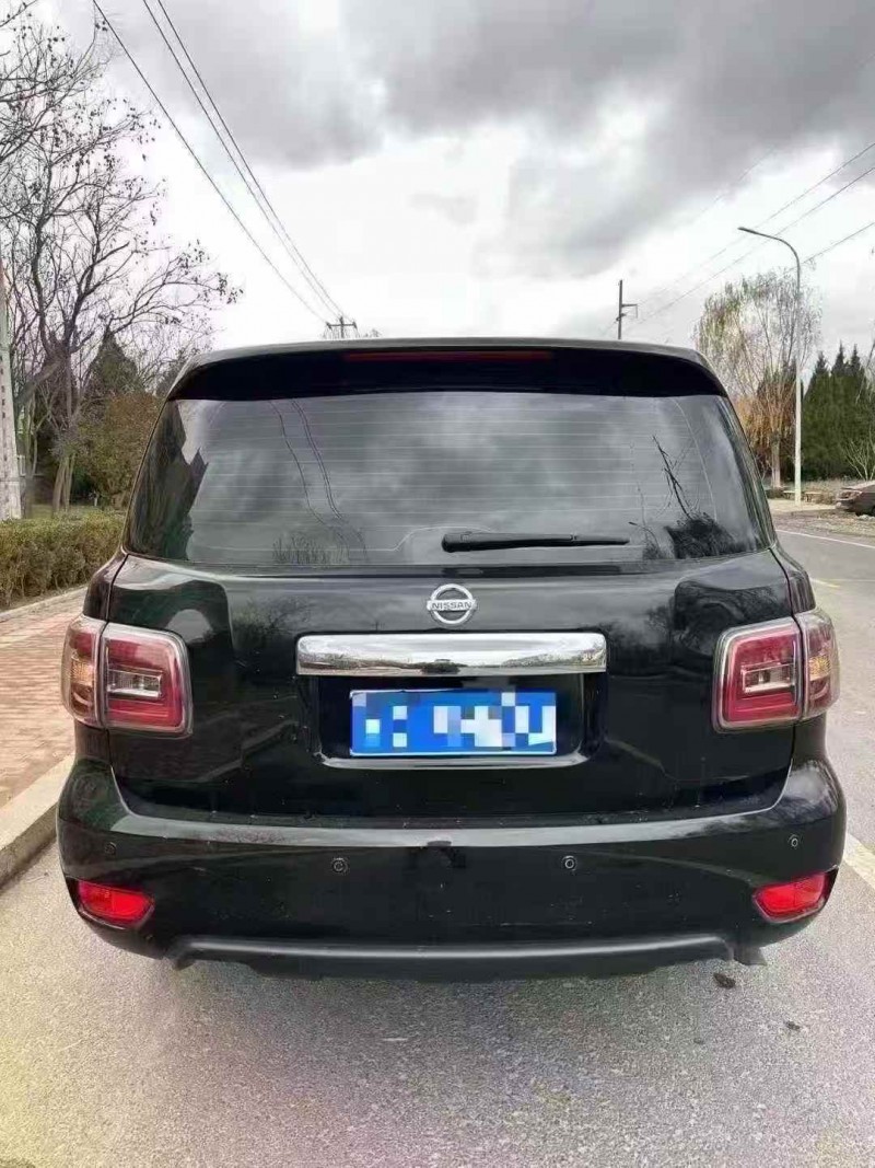 东营19年日产途乐9