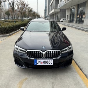 济宁22年宝马3系