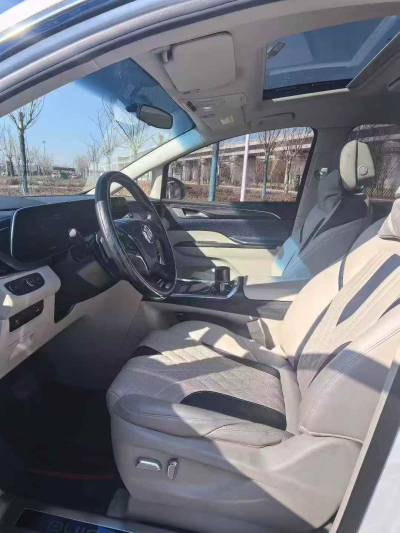 天津22年别克GL83