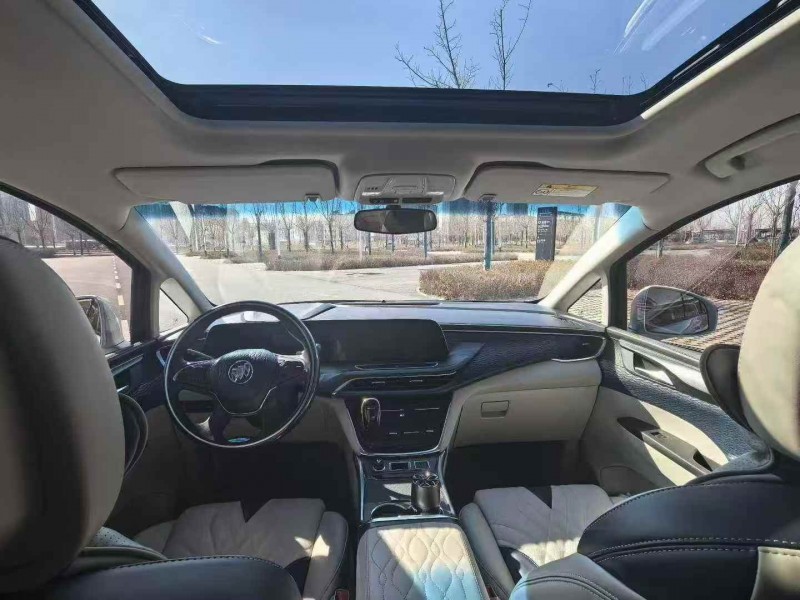 天津22年别克GL85