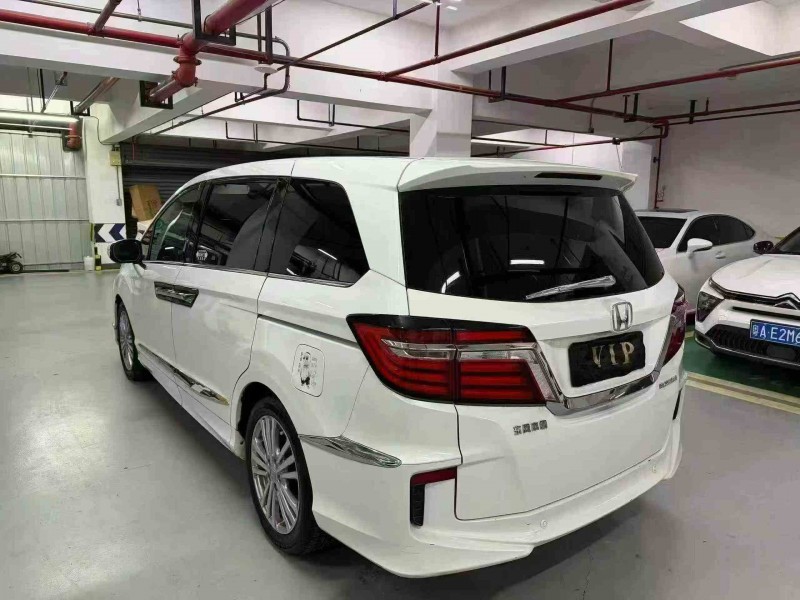 泸州18年本田艾力绅9