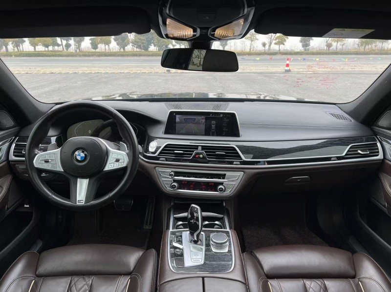 盐城22年宝马7系7