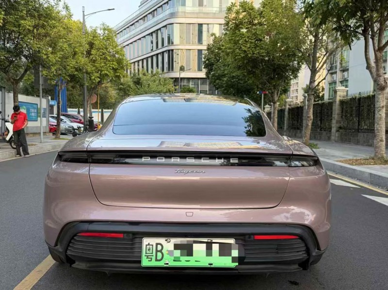 深圳23年保时捷Taycan7