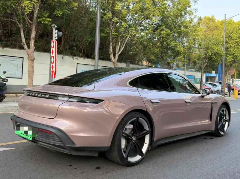 深圳23年保时捷Taycan8