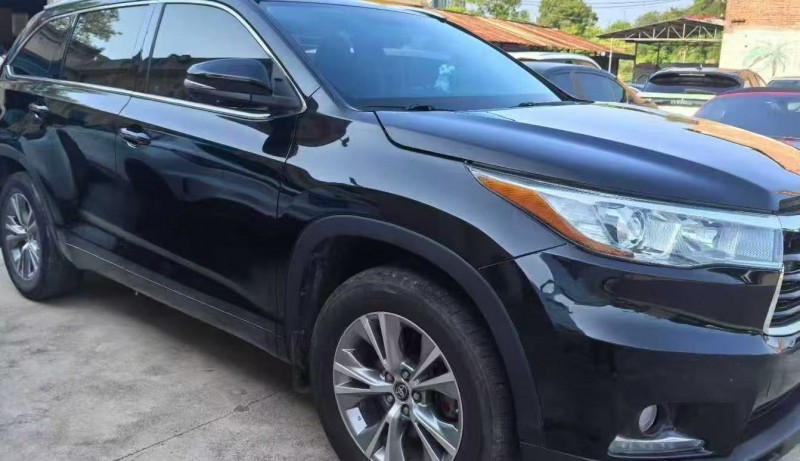 成都18年丰田汉兰达2