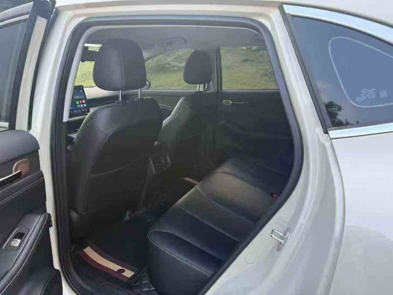 龙岩25年宝骏云海4