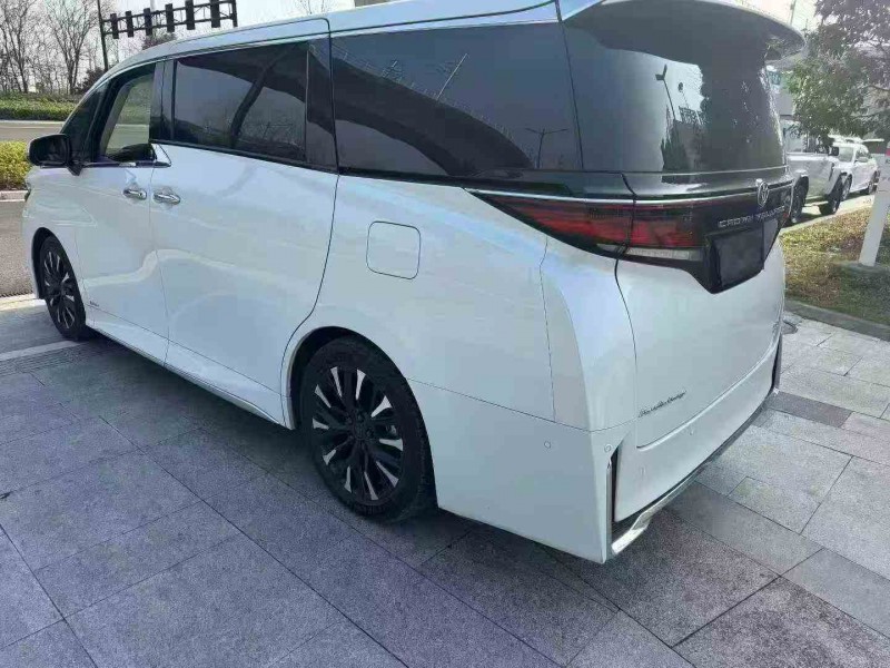 嘉兴25年丰田威尔法7