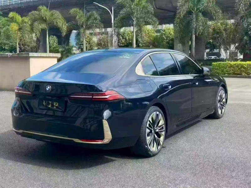 三明24年宝马5系6