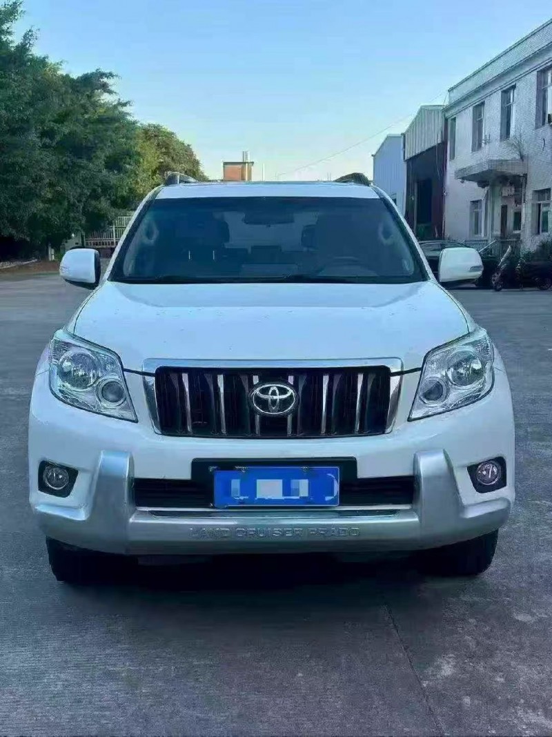 南平13年丰田普拉多1
