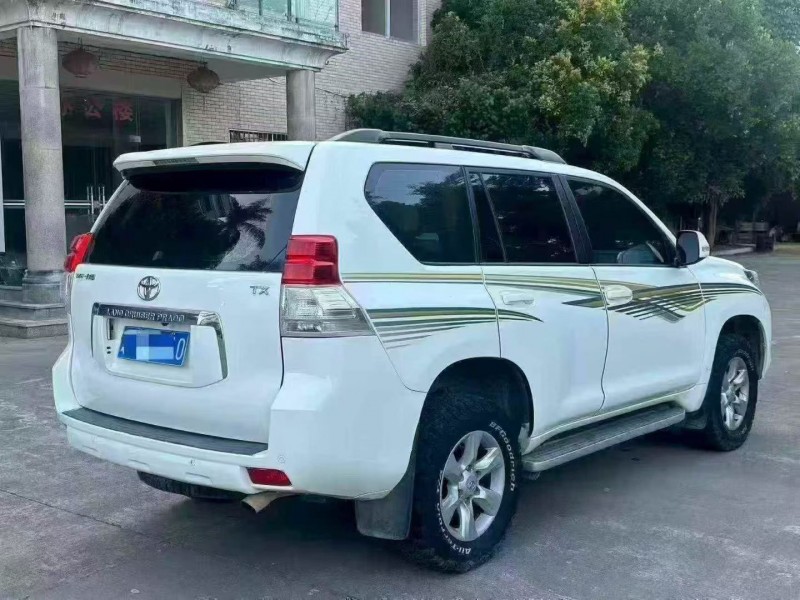 南平13年丰田普拉多8