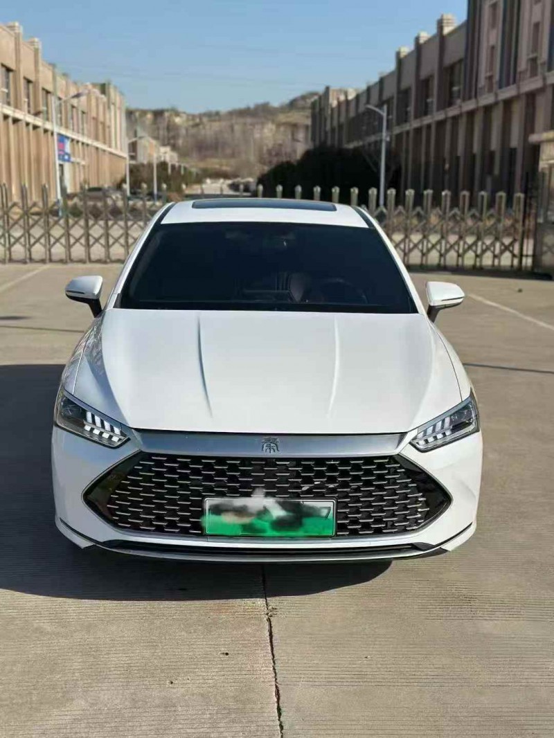 济宁23年比亚迪秦1