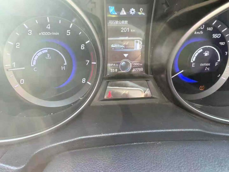 天津17年长安汽车CS757