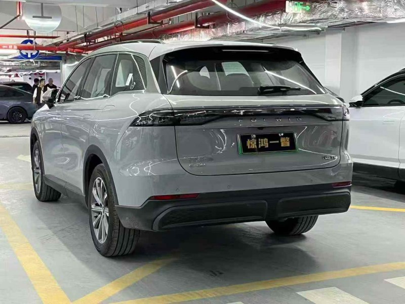 广州25年奇瑞风云8