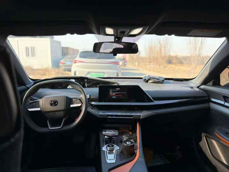 天津23年长安汽车UNI9