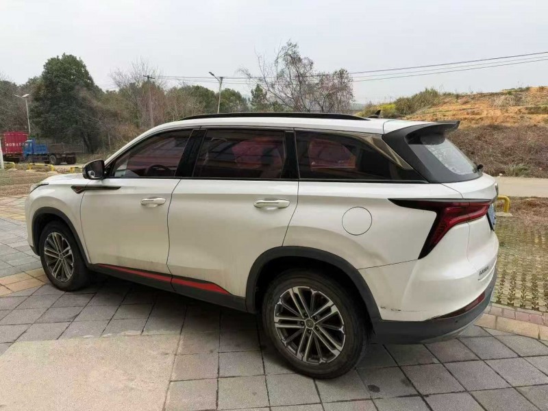 南昌20年长安汽车CS757