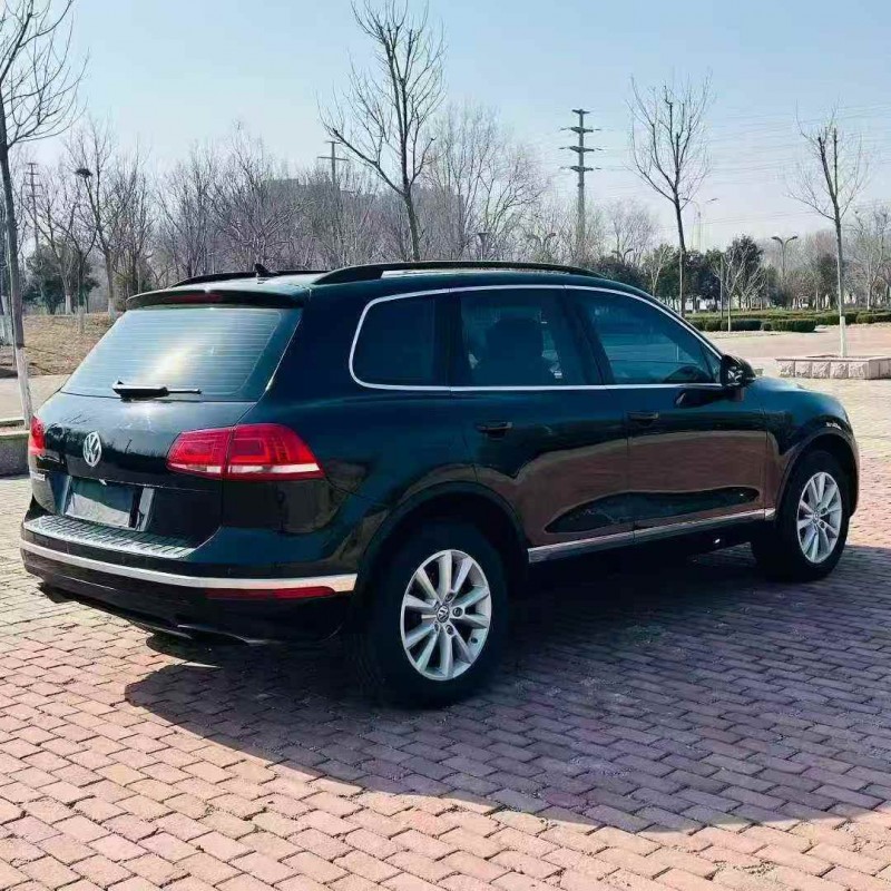 东营16年大众途锐8