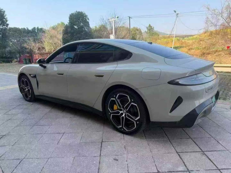 吉安24年小米SU77