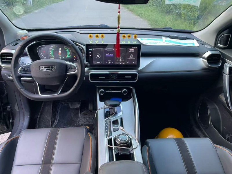 济宁23年吉利缤越6