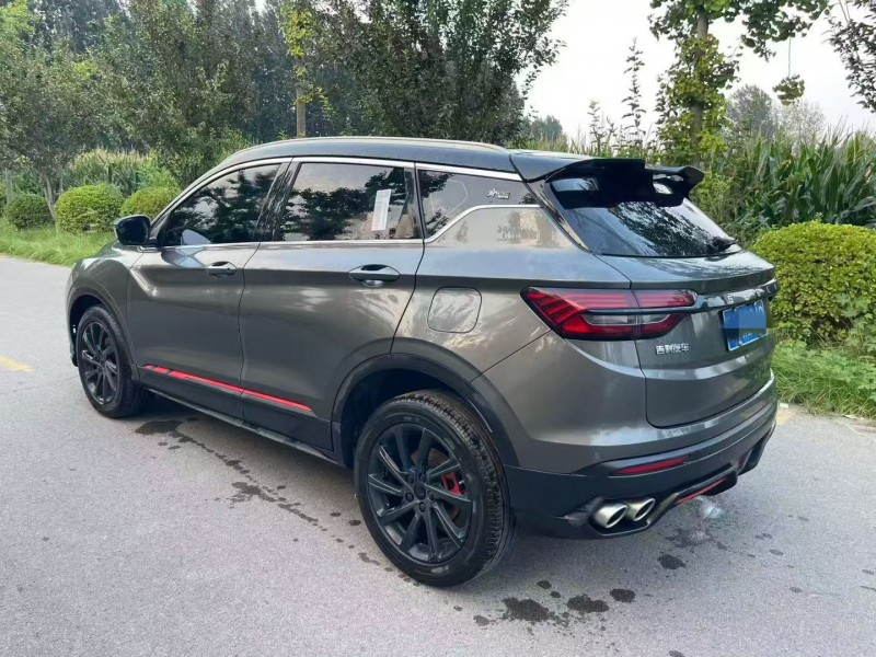 济宁23年吉利缤越7