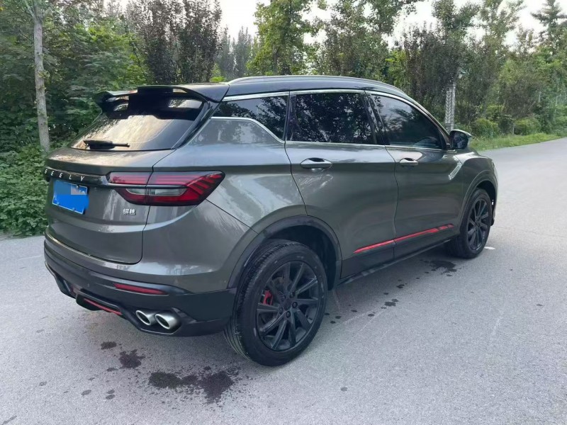 济宁23年吉利缤越8