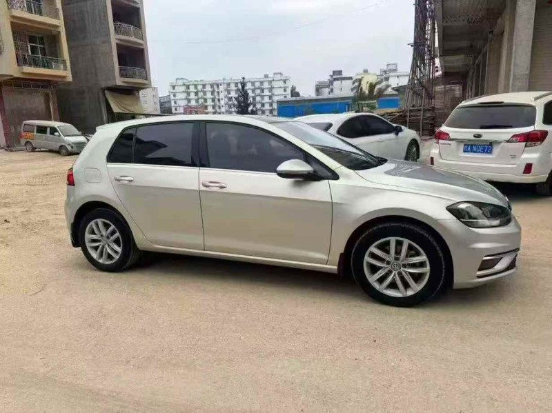 贵港18年大众高尔夫2