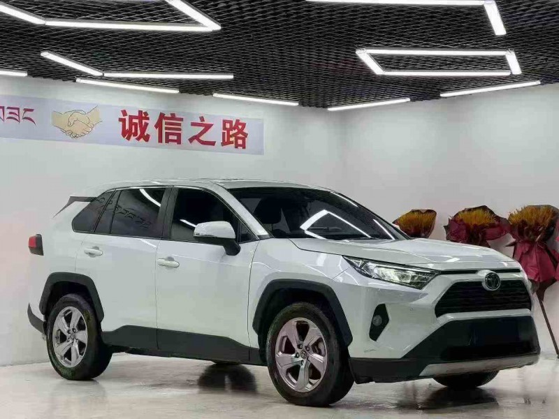 广元22年丰田RAV4荣放3