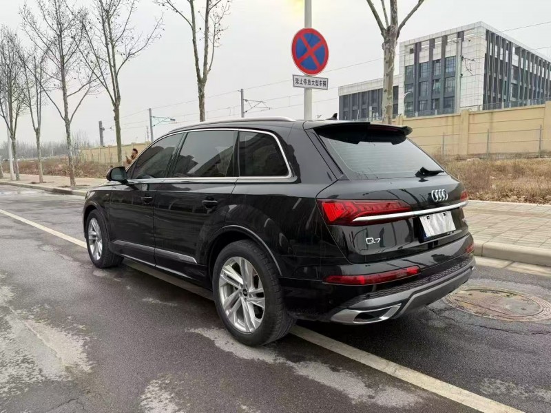 郑州23年奥迪Q74
