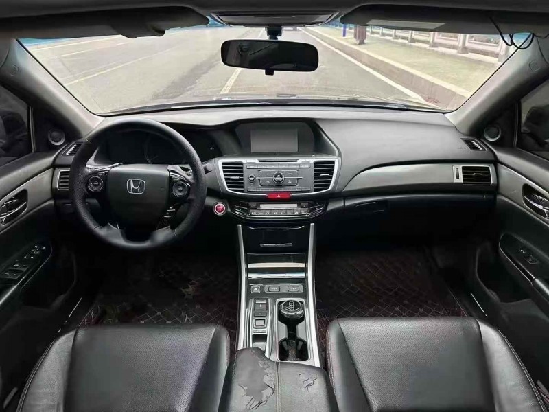 枣庄18年本田雅阁7