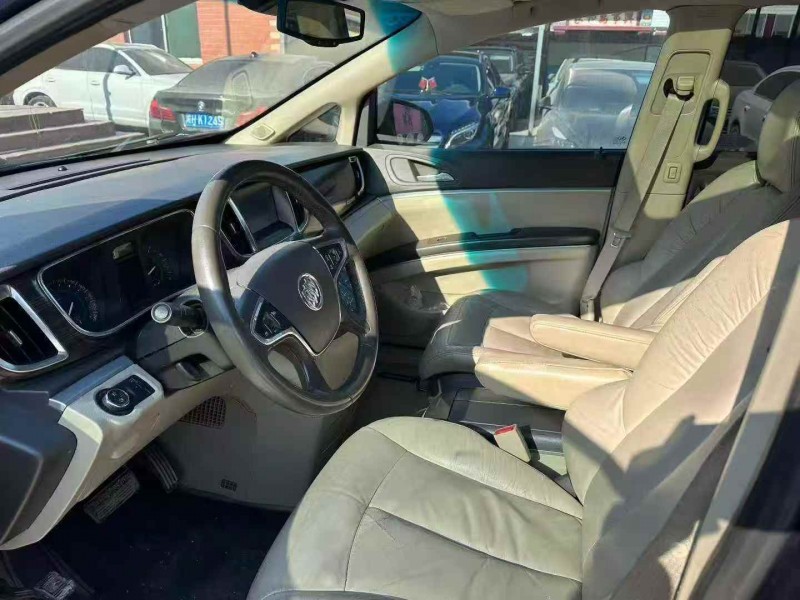 枣庄13年别克GL86