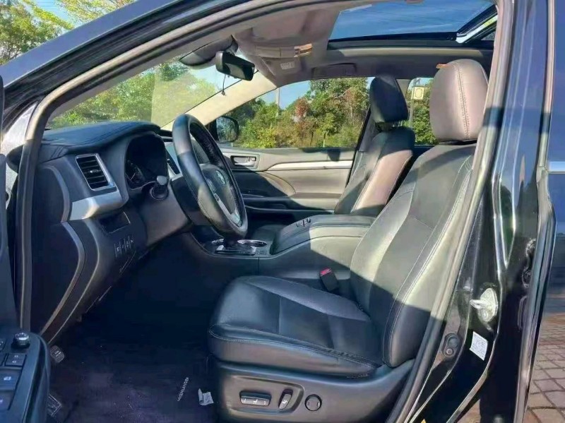 珠海19年丰田汉兰达5