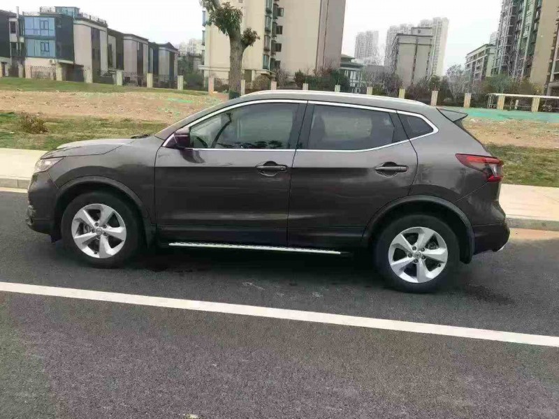 吉安19年日产逍客2