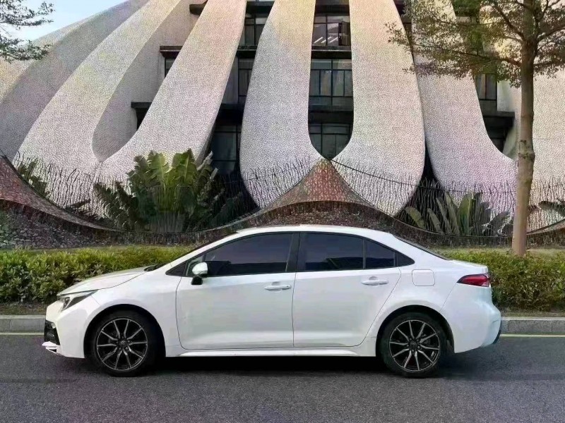 深圳23年丰田雷凌9