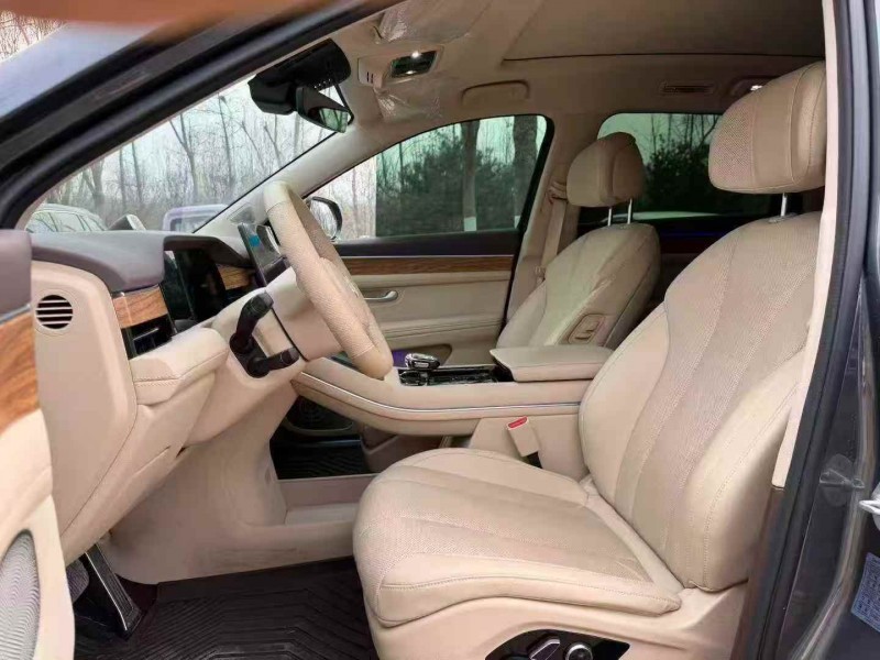 淄博24年华为智选问界5