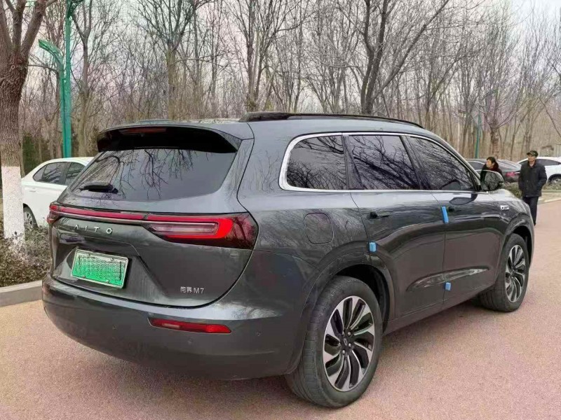 淄博24年华为智选问界7