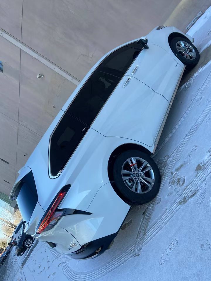 营口24年丰田塞纳8