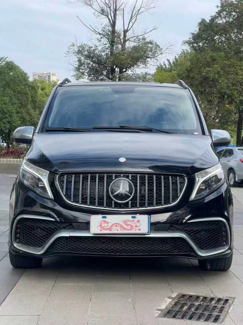 佛山19年奔驰威霆1