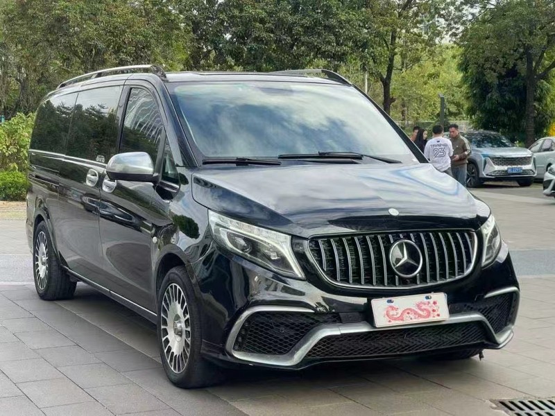 佛山19年奔驰威霆2