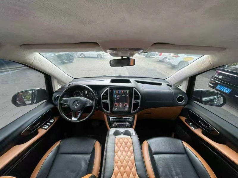 佛山19年奔驰威霆6