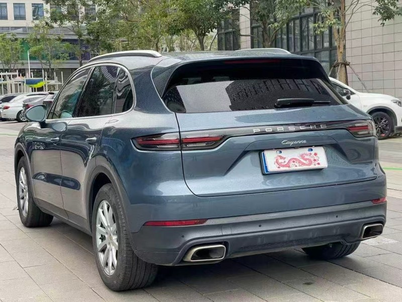 佛山19年保时捷卡宴7