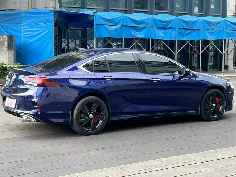 佛山22年别克君威8