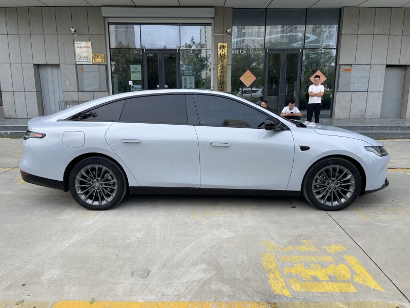 济宁24年零跑汽车C013