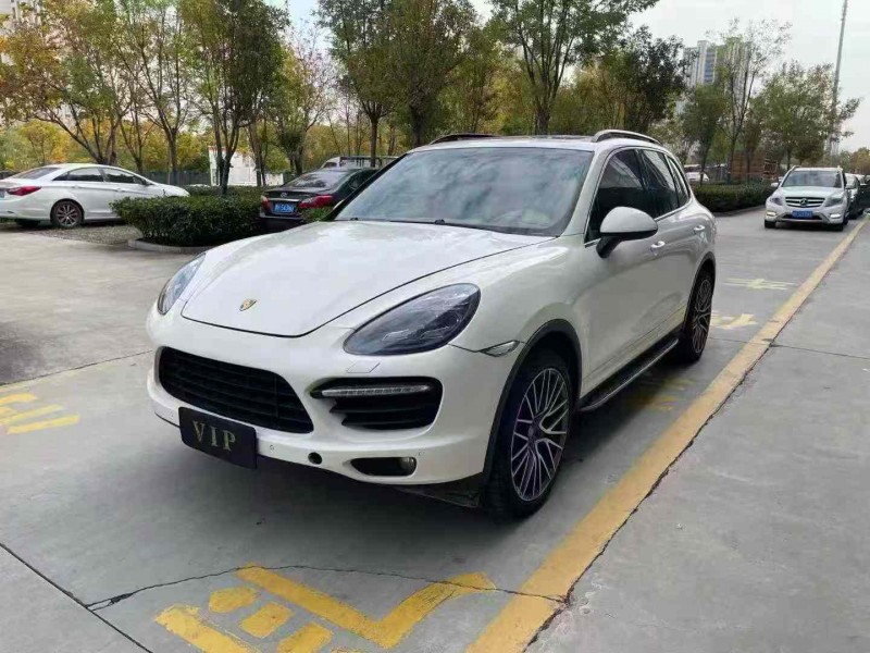 济宁11年保时捷卡宴2