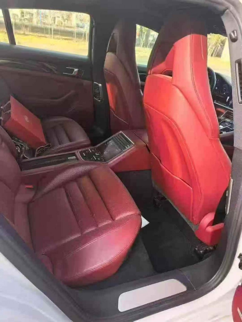 通辽18年保时捷帕拉梅拉4